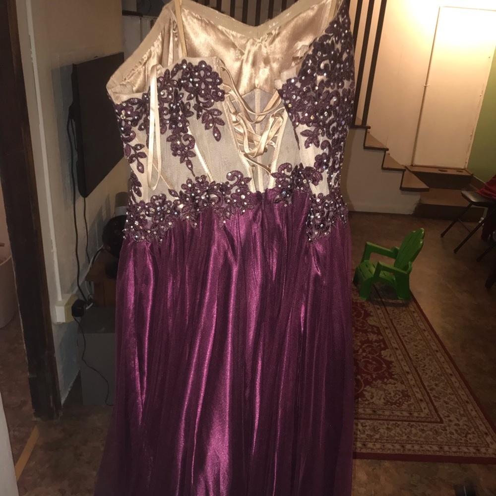 Plus size prom dress - Picture 3 of 5